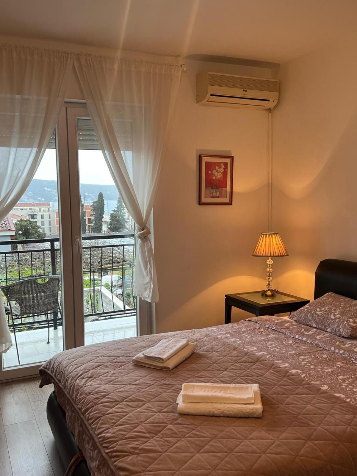 Apartments Lena Herceg Novi Ngoại thất bức ảnh